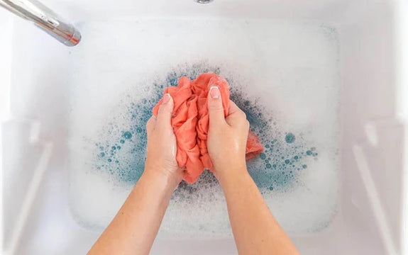 Maximizing the Life of Your Cashmere Scarf: A Comprehensive Guide to Proper Care