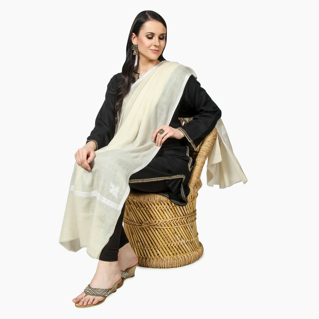 Pashmina Shawl - A Graceful Accessory?