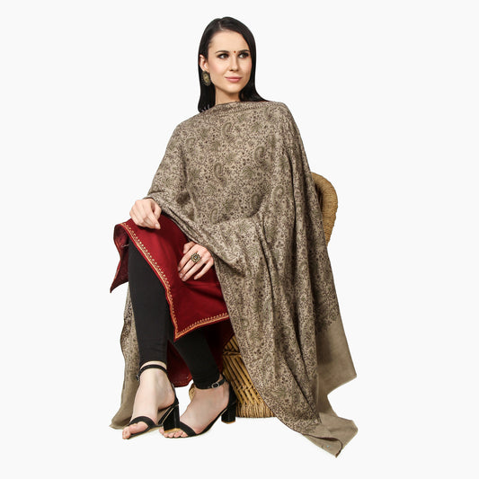How do you wear a Pashmina to a Wedding