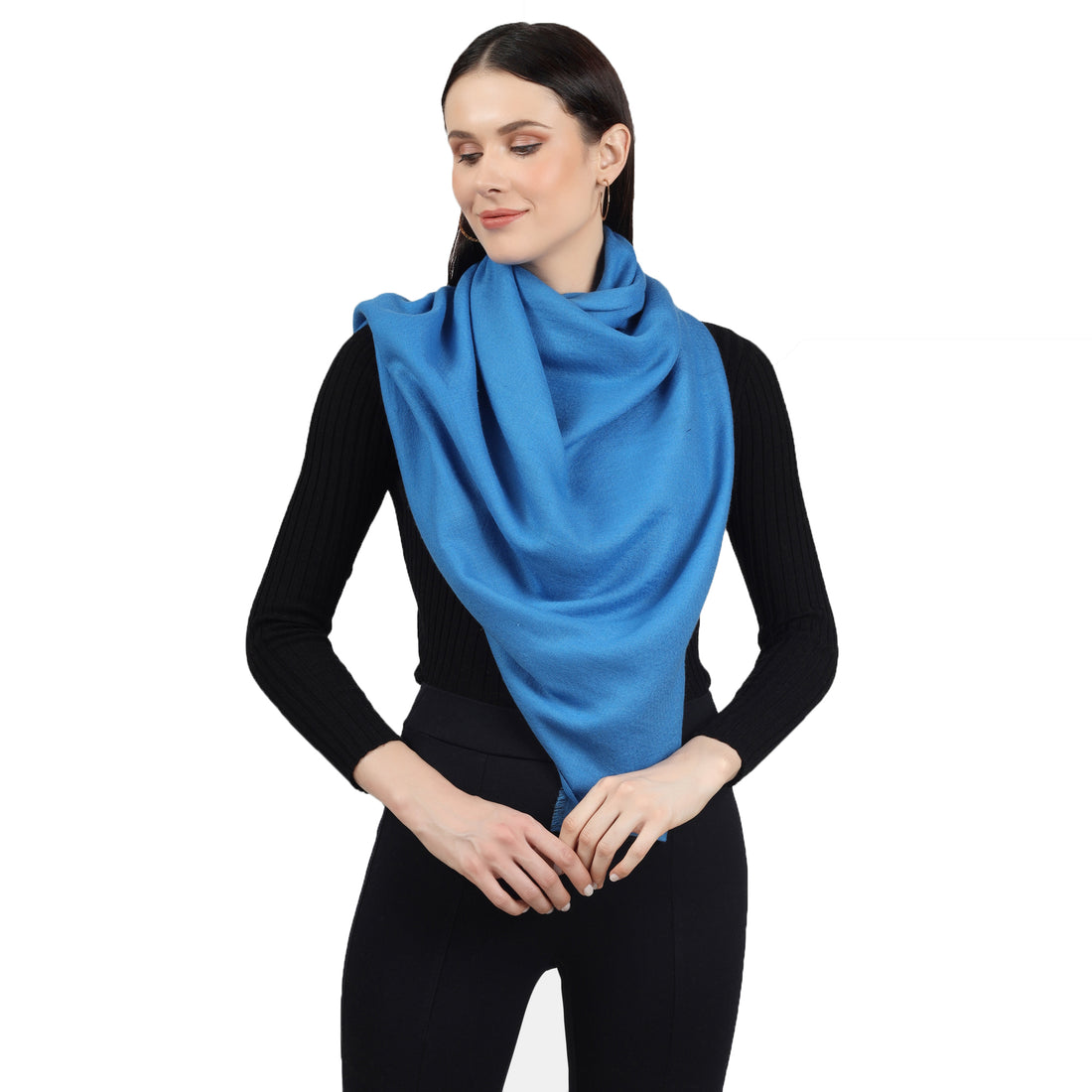 Cashmere Scarf worn by a Woman in very stylish manner around the neck