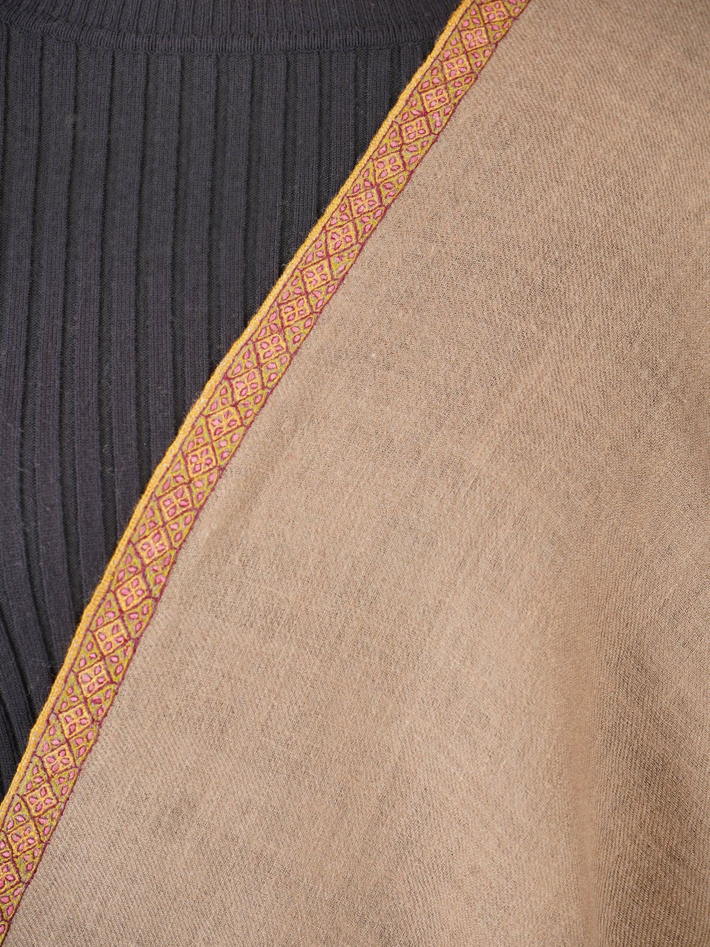 Exquisite Handwoven Pashmina Shawl - Hand-Embroidered (Natural Toosh)